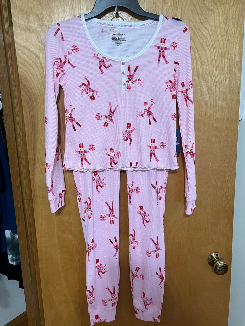 NWT Aeropostale Sleepwear Pink and Red Nutcracker Print Pajama Set small